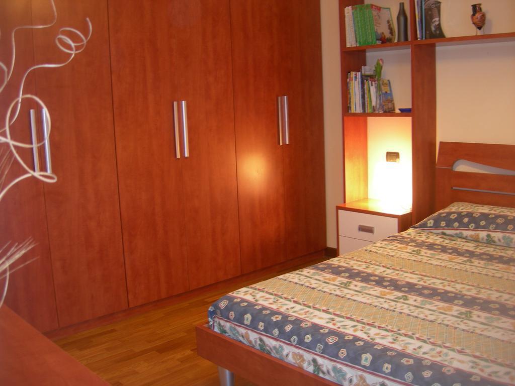 La Rondine Apartment Lucca Ruang foto