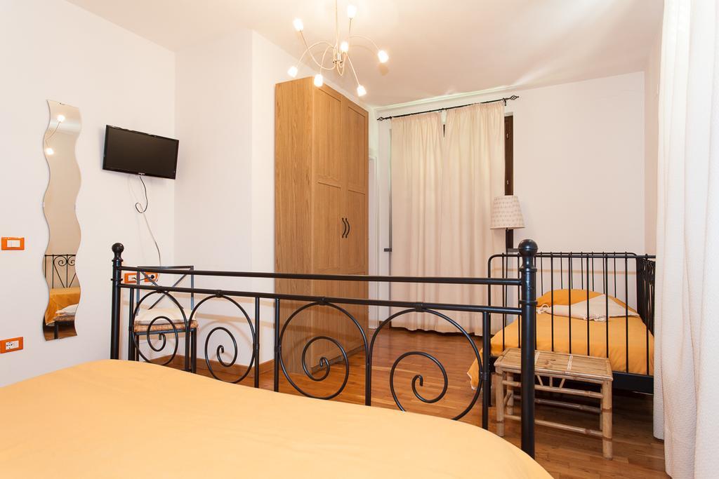 La Rondine Apartment Lucca Bagian luar foto