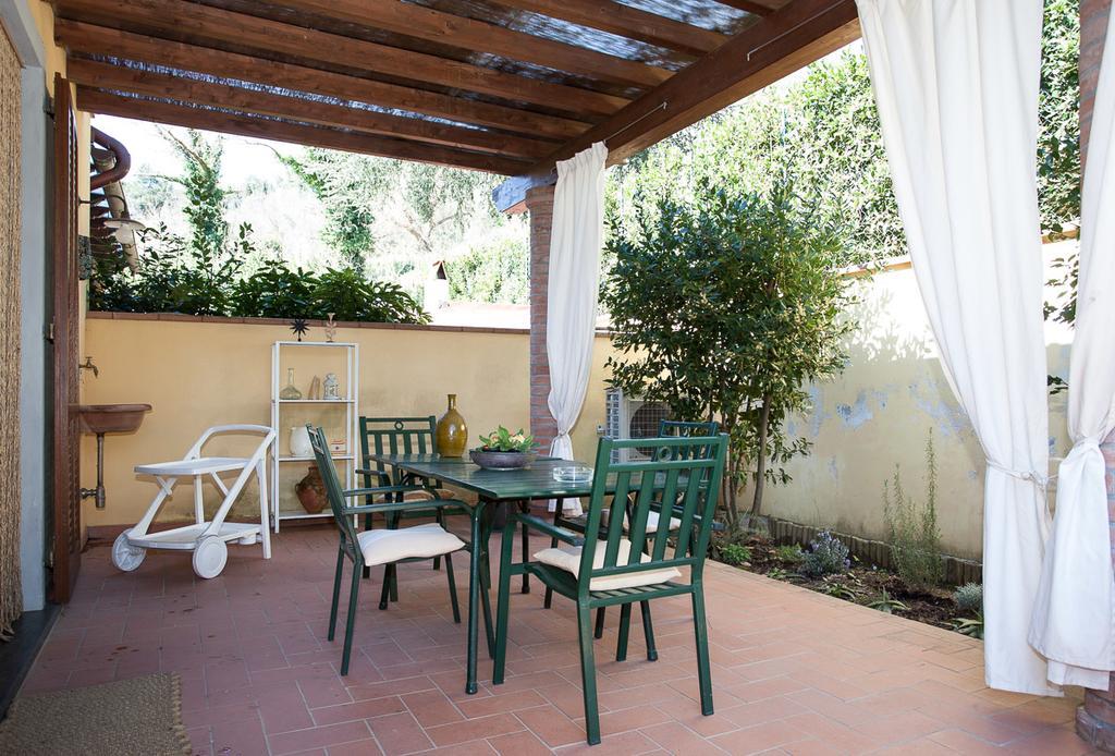 La Rondine Apartment Lucca Ruang foto
