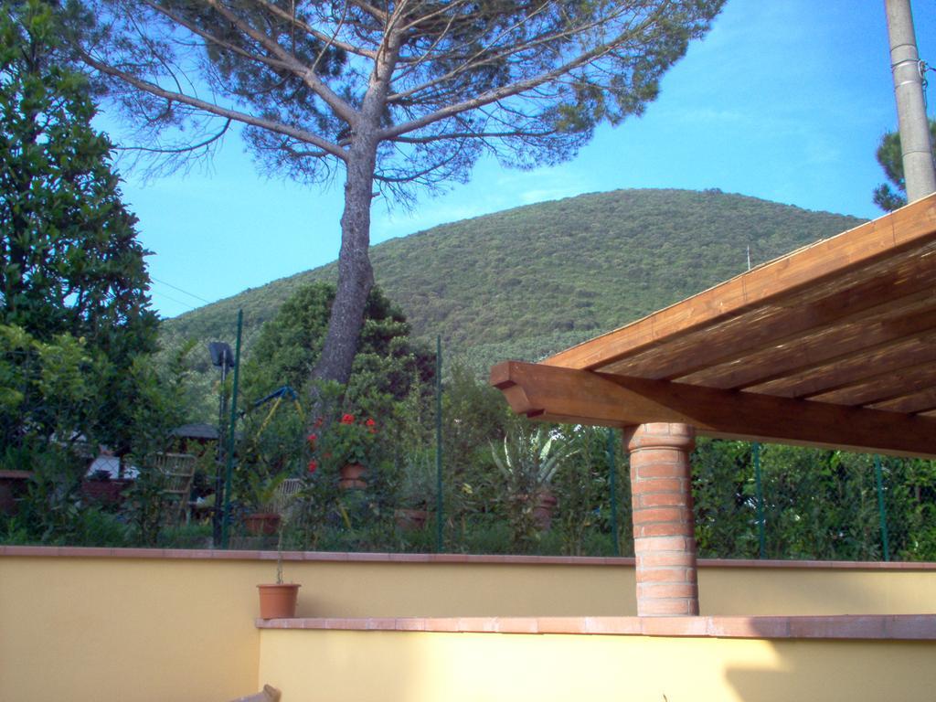 La Rondine Apartment Lucca Ruang foto