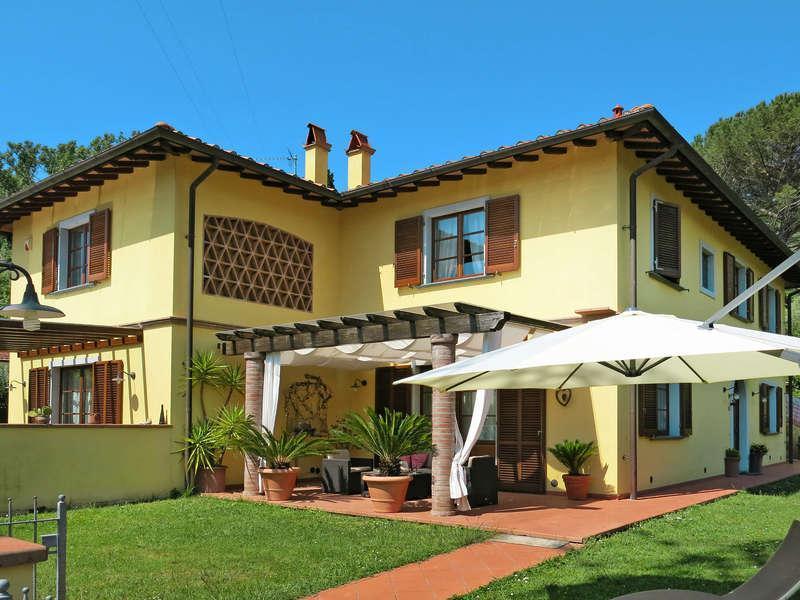 La Rondine Apartment Lucca Bagian luar foto
