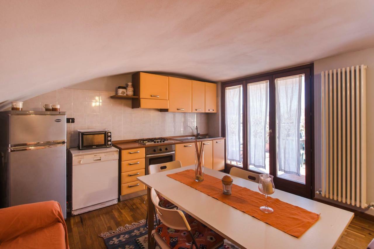 La Rondine Apartment Lucca Bagian luar foto